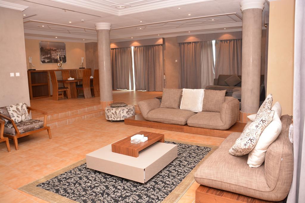 Janadriyah Suites 13 Nadinah Extérieur photo