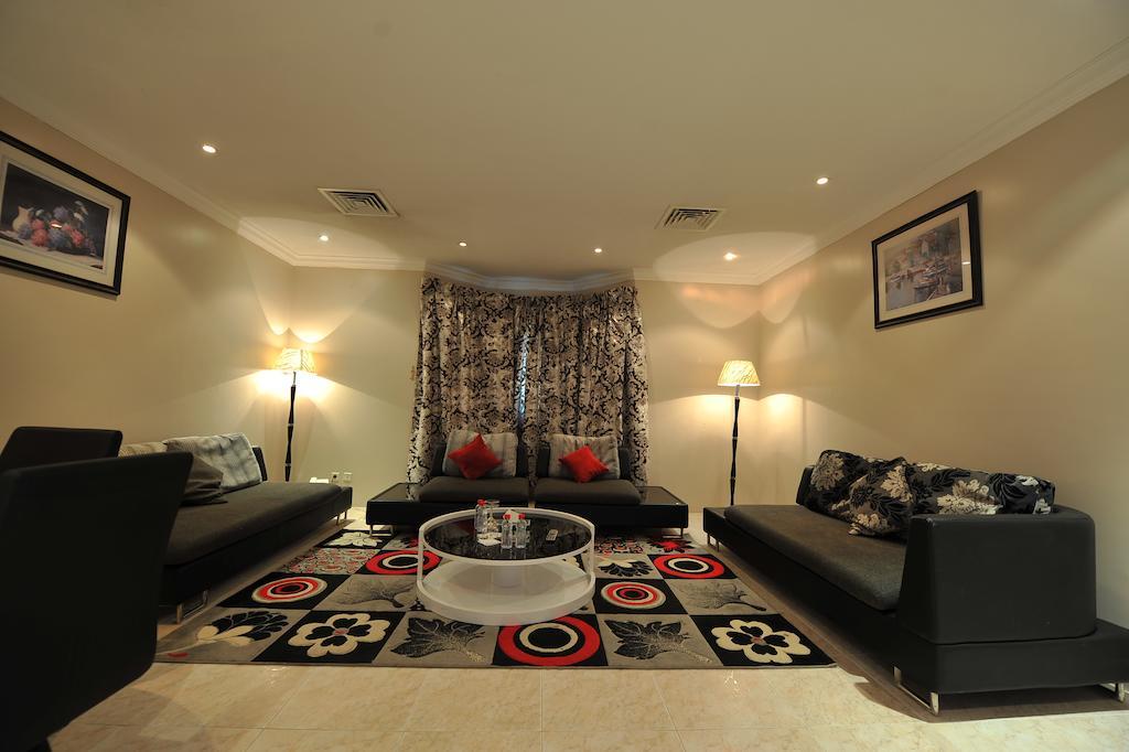 Janadriyah Suites 13 Nadinah Extérieur photo
